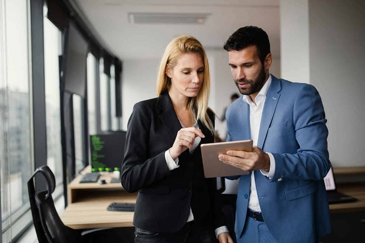 how-to-deal-with-frustrating-co-workers-in-the-office-employment-boost